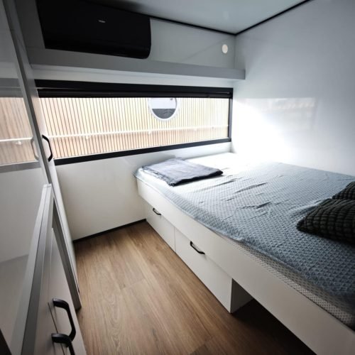 Namelis nr. 6 Luxury. Reikalingos laivavedžio teisės Namelis nr. 6 Luxury. Reikalingos laivavedžio teisės