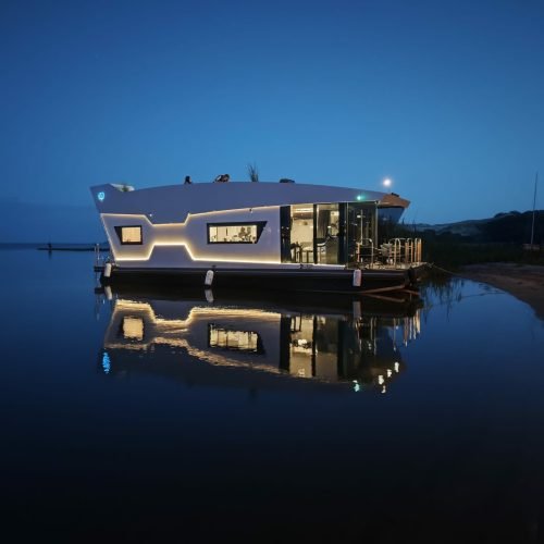 Namelis nr. 6 Luxury. Reikalingos laivavedžio teisės