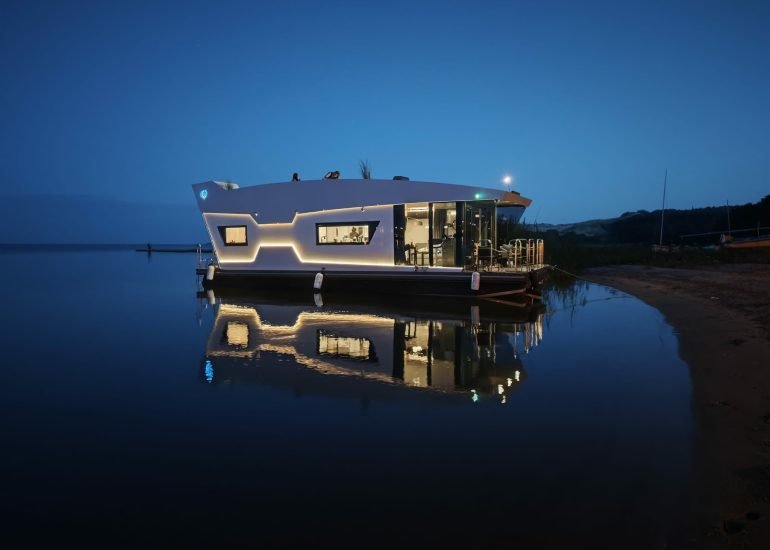 Namelis nr. 6 Luxury. Reikalingos laivavedžio teisės