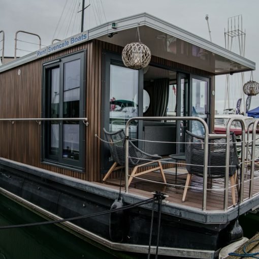 Namelis nr. 5 su sauna. Reikalingos laivavedžio teisės