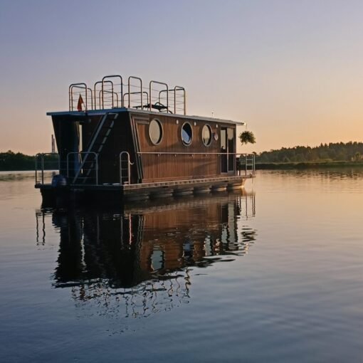 Namelis nr. 2. Be laivavedžio teisių Namelis nr. 2. Be laivavedžio teisių