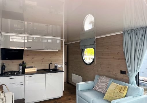 Namelis nr. 1. Be laivavedžio teisių